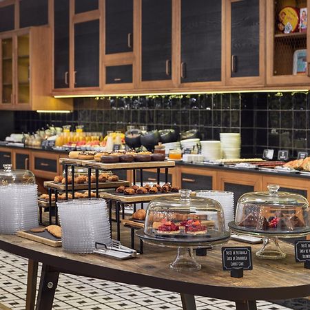 H10 Metropolitan 4* Sup Hotel Барселона Екстериор снимка