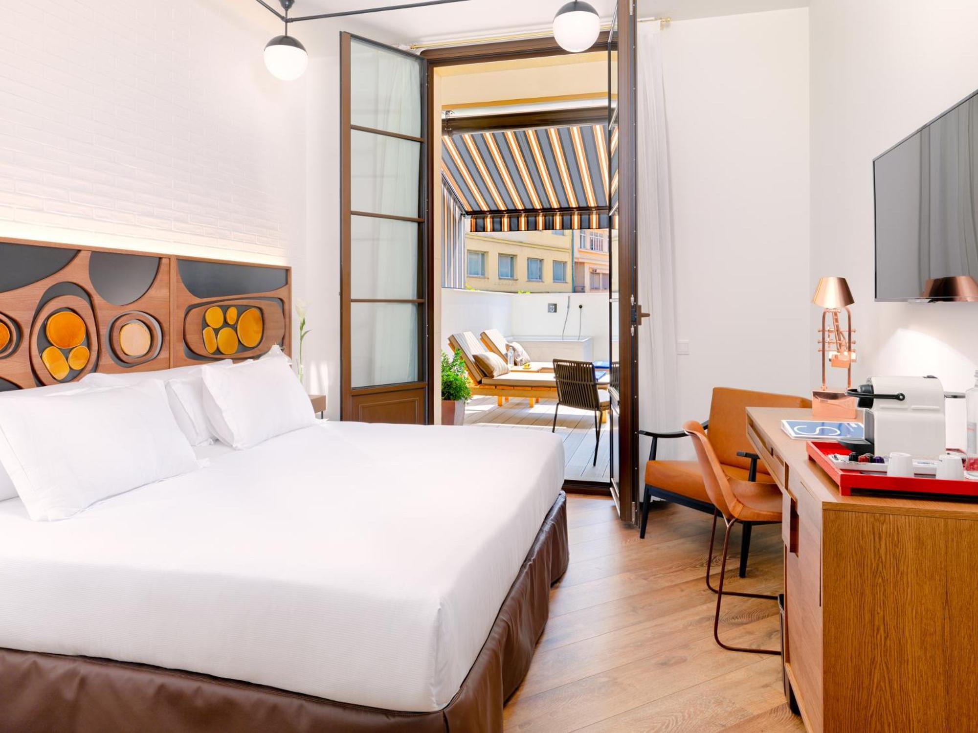 H10 Metropolitan 4* Sup Hotel Барселона Екстериор снимка