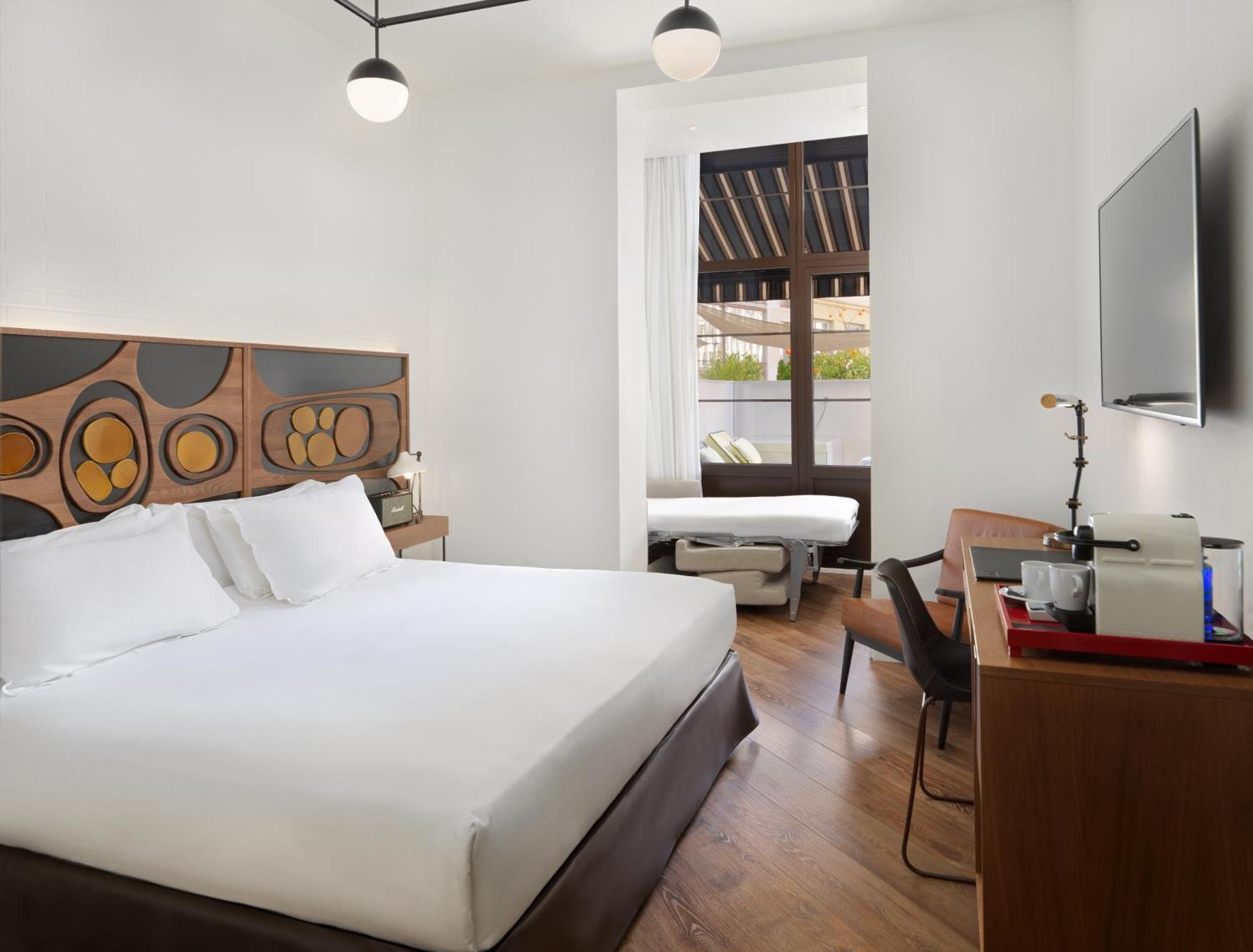 H10 Metropolitan 4* Sup Hotel Барселона Екстериор снимка