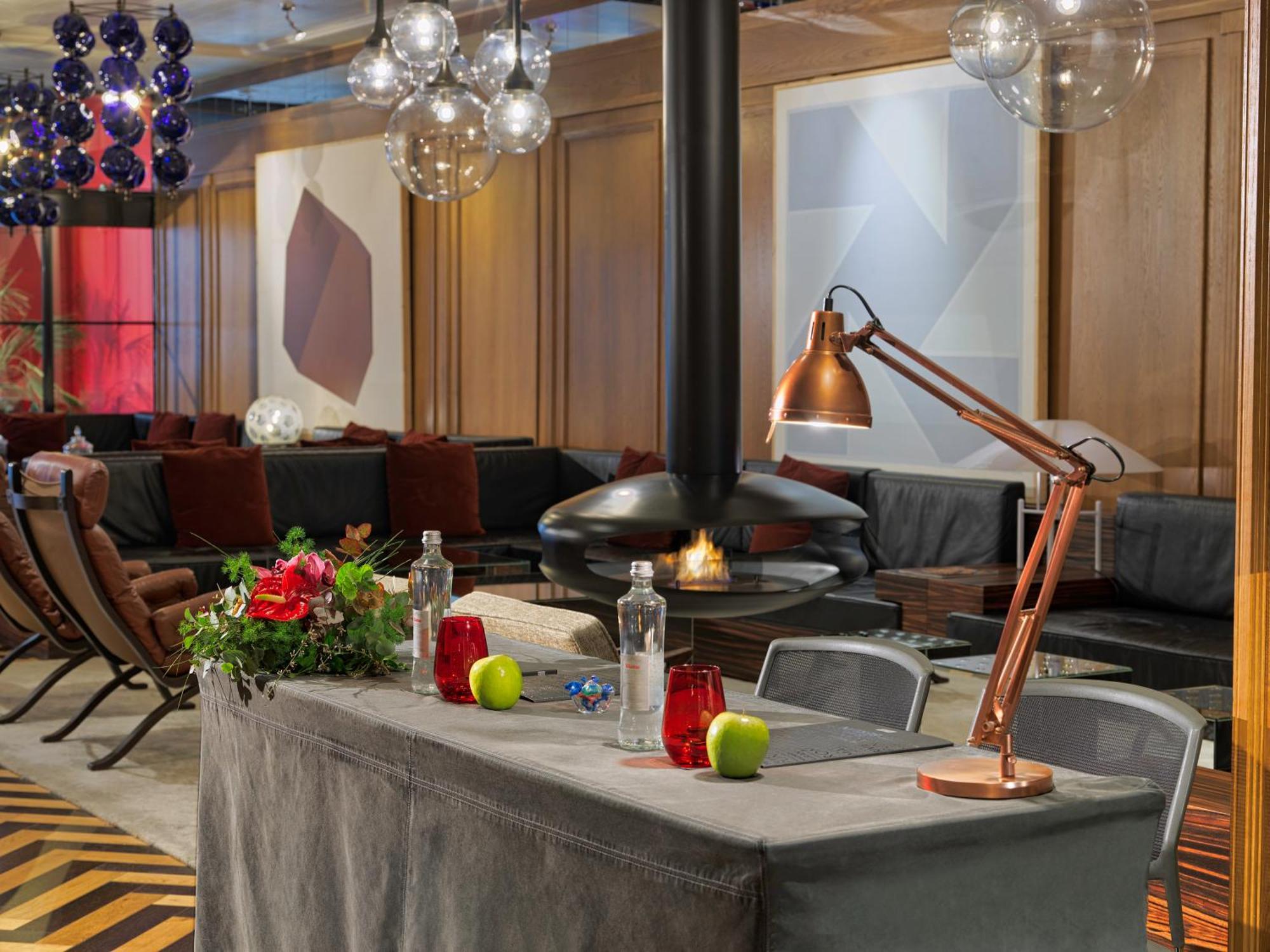 H10 Metropolitan 4* Sup Hotel Барселона Екстериор снимка
