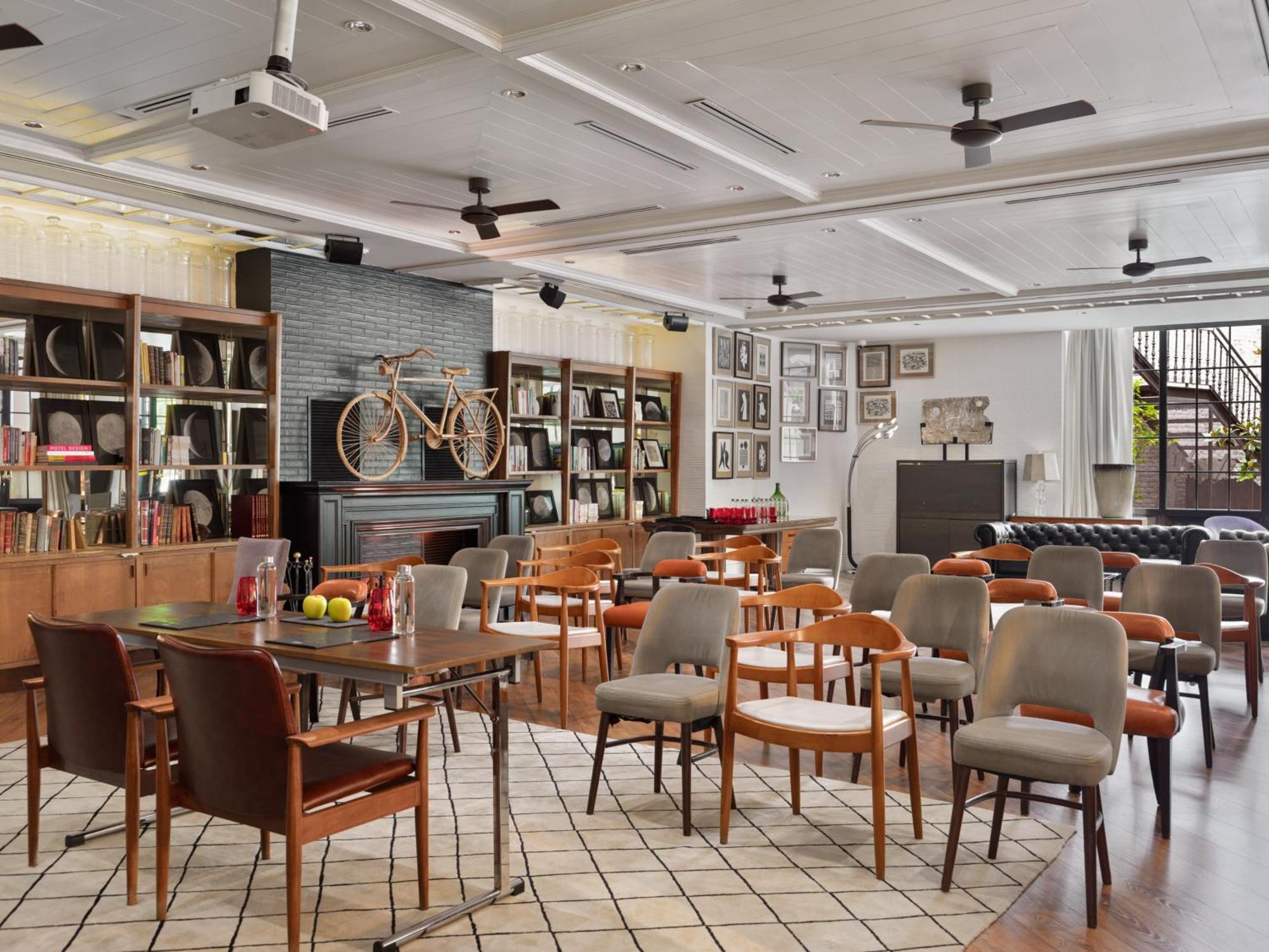 H10 Metropolitan 4* Sup Hotel Барселона Екстериор снимка