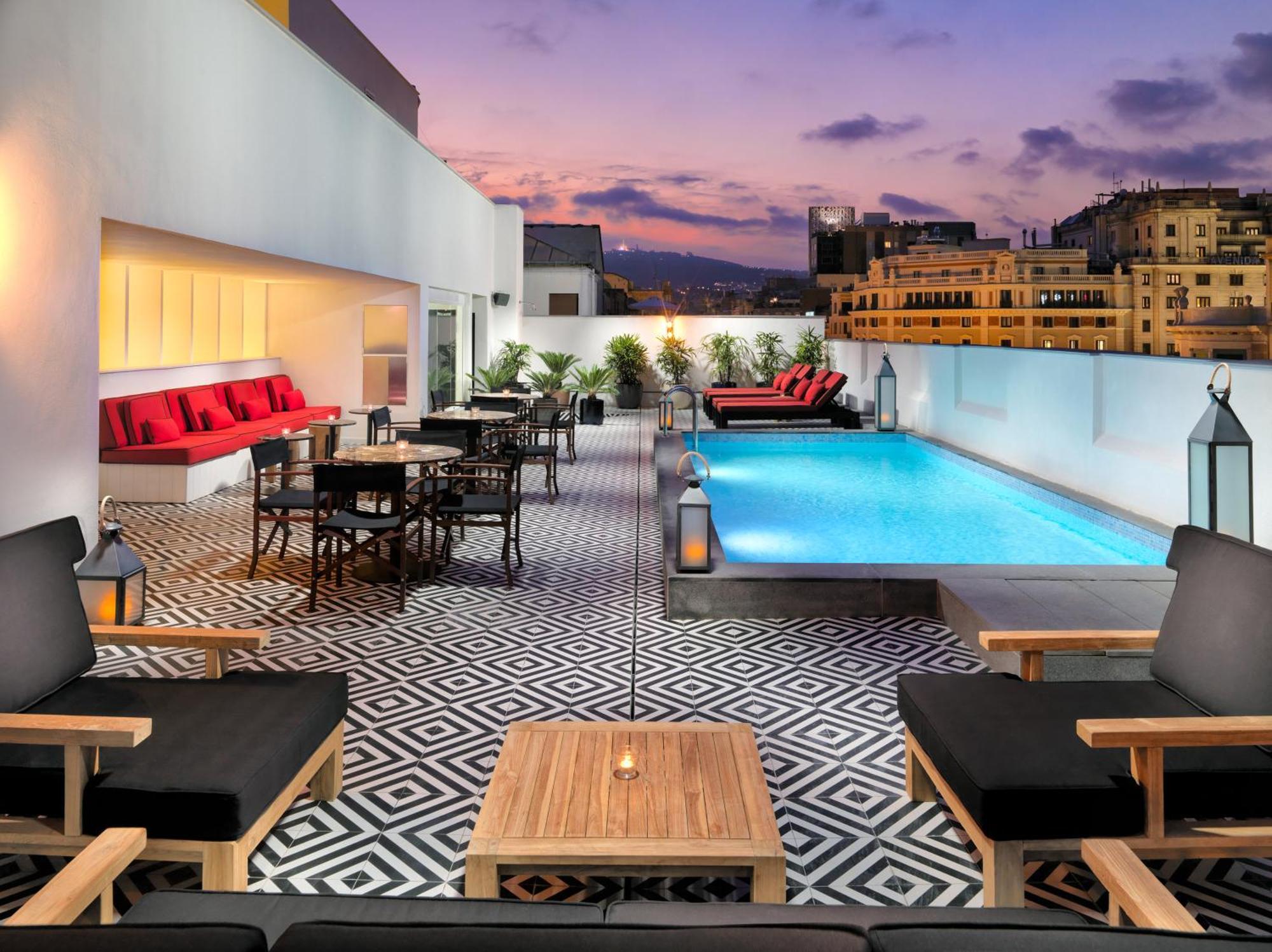 H10 Metropolitan 4* Sup Hotel Барселона Екстериор снимка