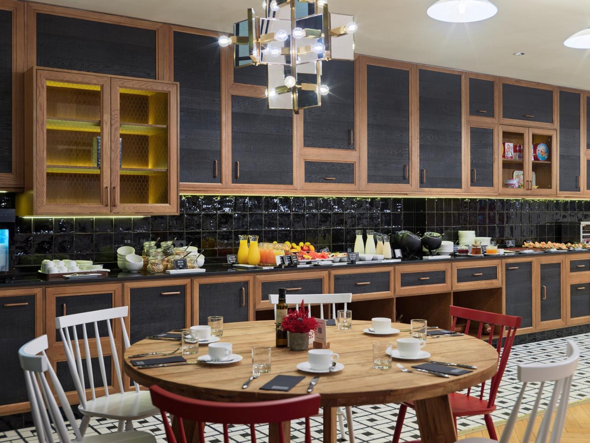 H10 Metropolitan 4* Sup Hotel Барселона Екстериор снимка