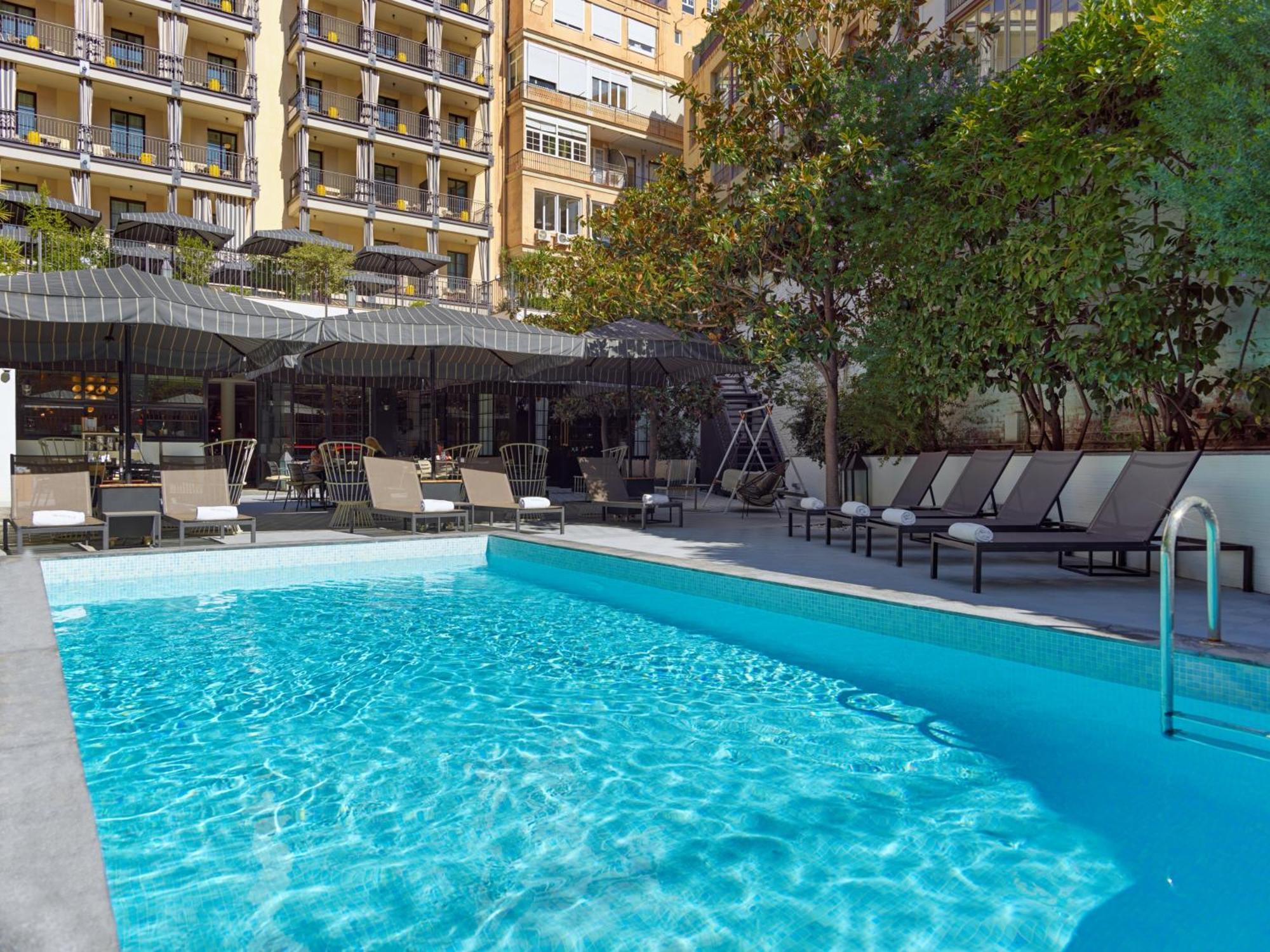 H10 Metropolitan 4* Sup Hotel Барселона Екстериор снимка